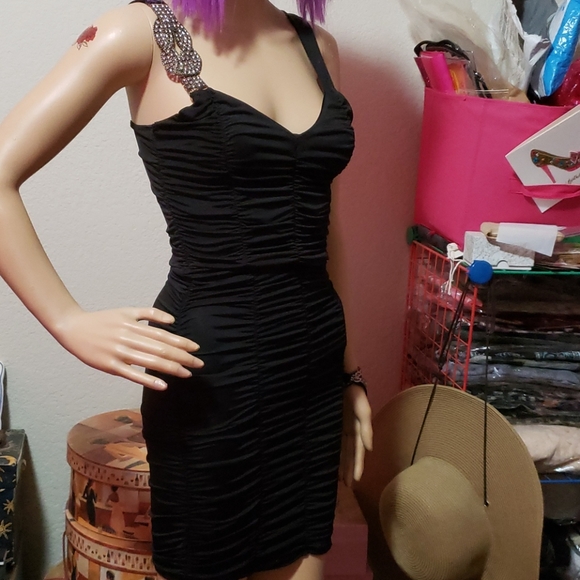 Gorgeous Black Cocktail 🍸/ Prom Dress - Picture 3 of 7